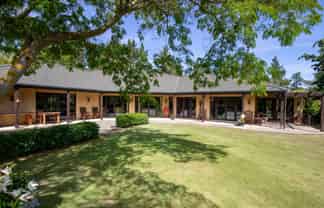 120 Hillview Road, Alexandra