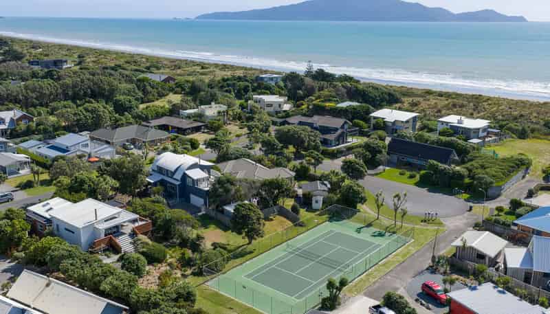 18 Marram Way, Peka Peka