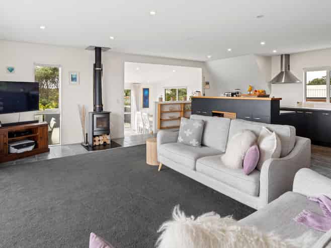 18 Marram Way, Peka Peka