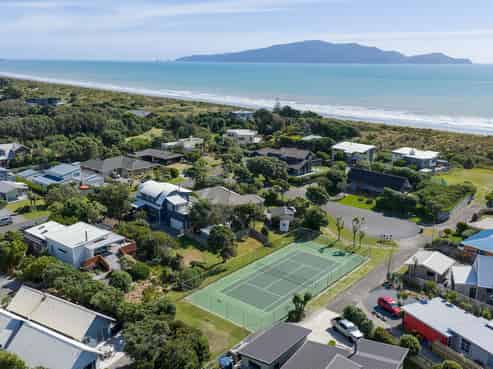 18 Marram Way, Peka Peka