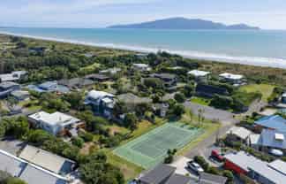 18 Marram Way, Peka Peka