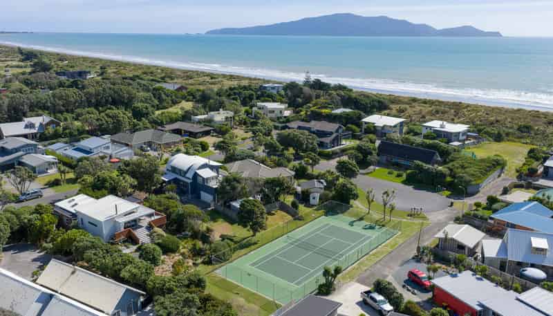 18 Marram Way, Peka Peka