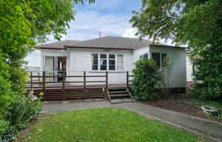 19 Stirling Street, Windsor