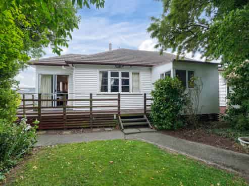 19 Stirling Street, Windsor