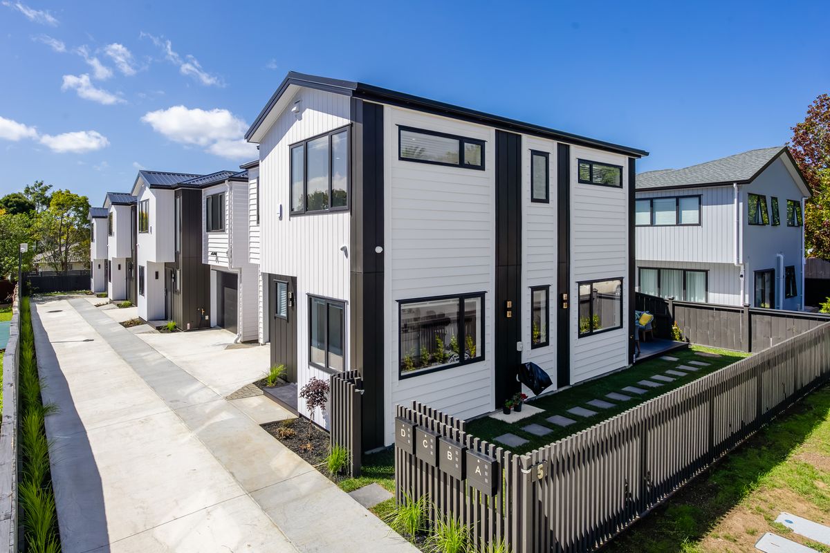 Standalone Freehold Beauty in Prime Greenbay - Ansicht 2