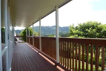 81 Alcoba Street, Kamo