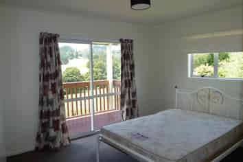 81 Alcoba Street, Kamo