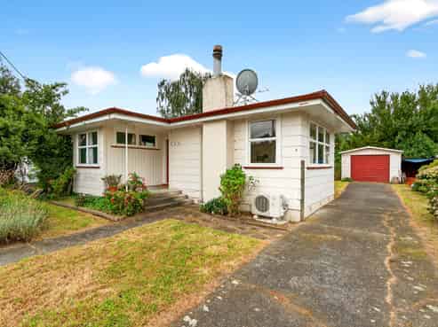 4 Hardie Grove, Featherston