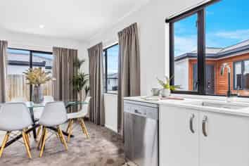 1/9 Raupo Street, Bromley