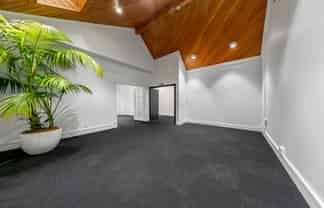 Plug-and-play character office