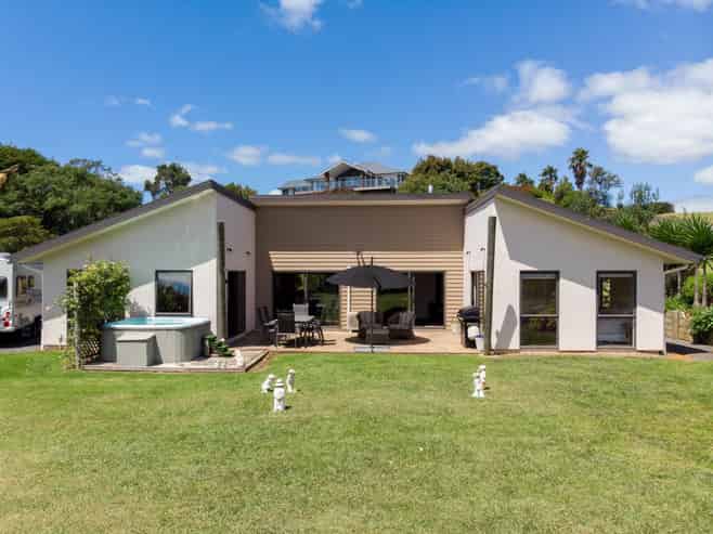 2 Newton  Watts Drive, Kerikeri