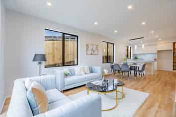 11A Banyan Drive, Totara Heights