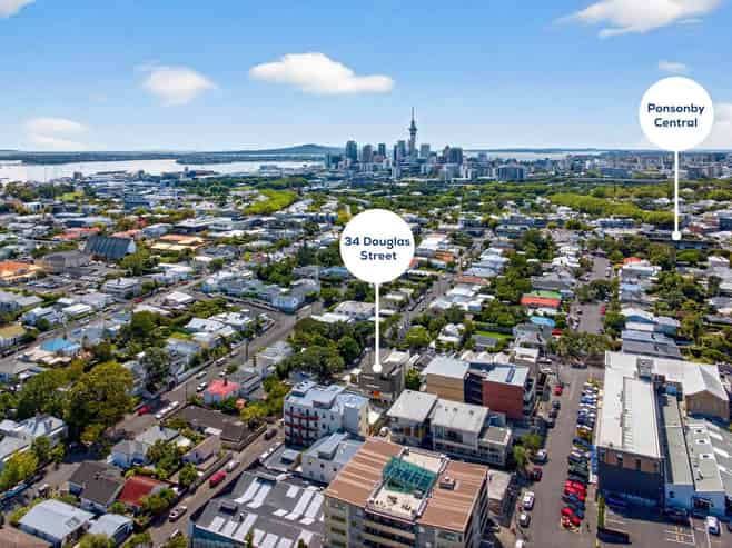 SUPERB COSMOPOLITAN WORK AND LIVE
