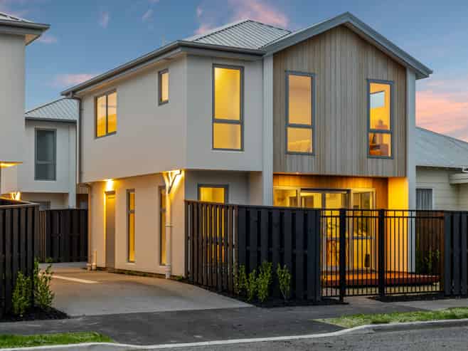 1 & 2/293 Lyttelton Street, Spreydon