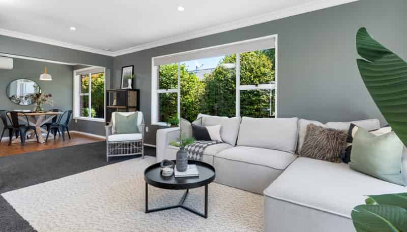 77 Daniels Road, Redwood