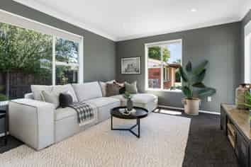 77 Daniels Road, Redwood