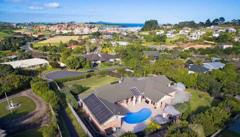 15 Astrolabe Place, Gulf Harbour