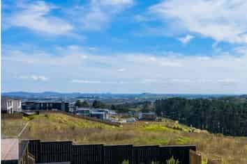 15 Grand Ridge Avenue, Flat Bush