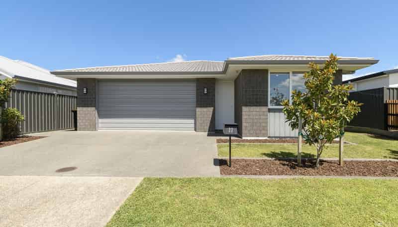 22 Tabraham Crescent, Pyes Pa