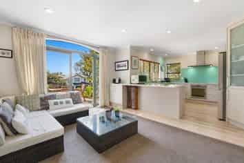 4 Westminster Gardens, Unsworth Heights