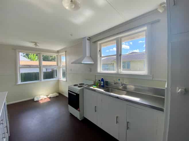 6a Kenney Crescent, Fairfield