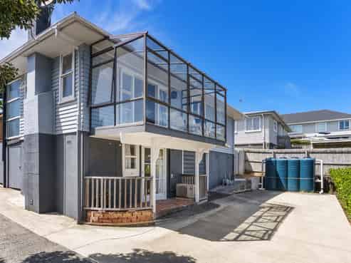 8 Gilliam Street, New Lynn