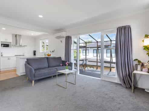 8 Gilliam Street, New Lynn