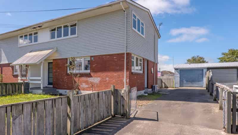 3 and 5 Solent Place, Aranui
