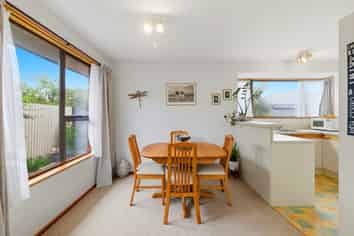 4A Grassmere Street, Papanui