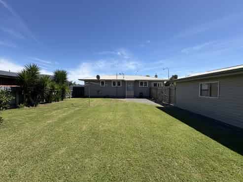 413 Nottingley Road, Frimley