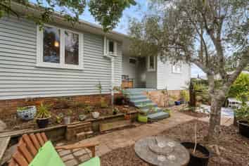 1/33 Waipa Street, Birkenhead