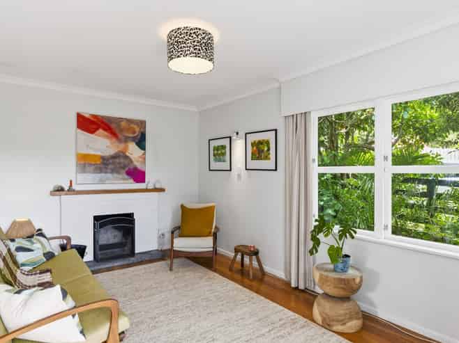 33 Forest Road, Raumati South