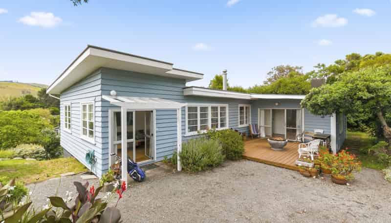 33 Forest Road, Raumati South