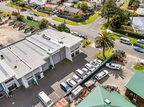 High Profile Greerton Showroom and Offices