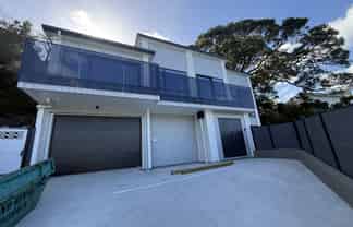 6B Rajan Place, Hillsborough