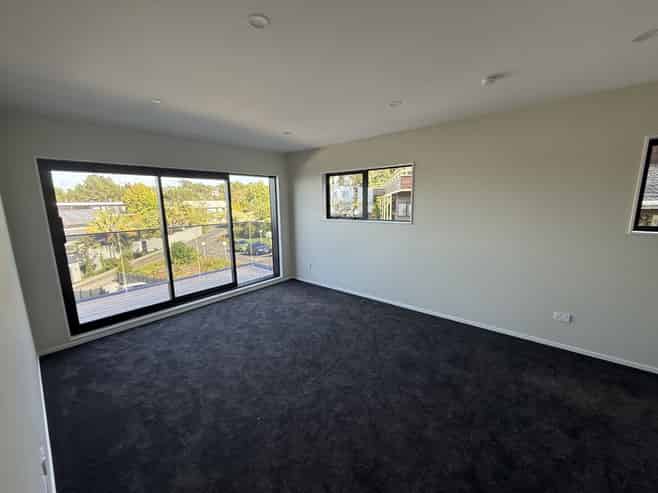 6B Rajan Place, Hillsborough