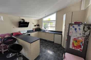 44 West Watson Avenue, Hillmorton