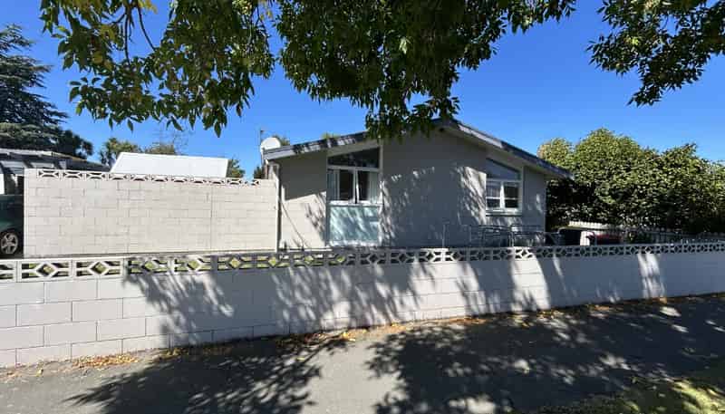 44 West Watson Avenue, Hillmorton