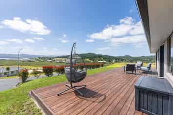 5 Leeward Terrace, Port Whangarei