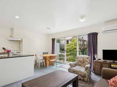 10B Cosy Dell Road, North Dunedin