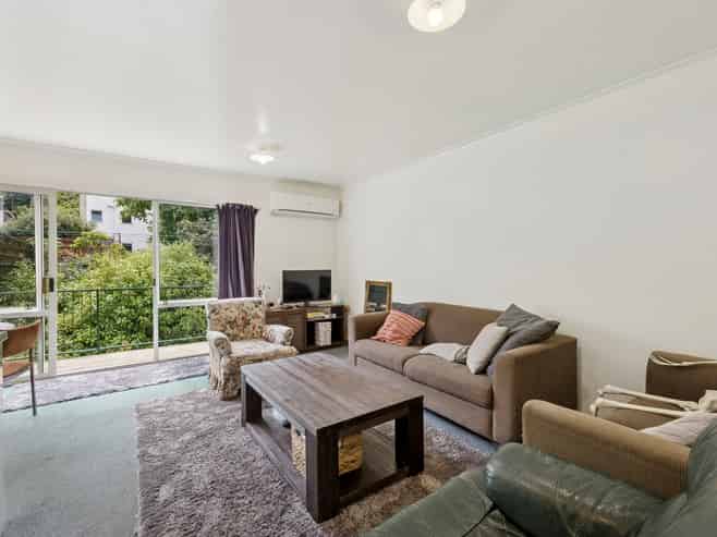 10B Cosy Dell Road, North Dunedin