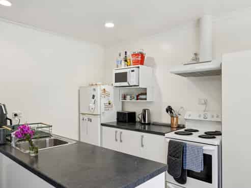 10B Cosy Dell Road, North Dunedin