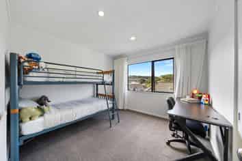 7 Joseph Banks Drive, Whitby