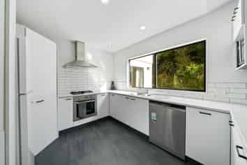 7 Joseph Banks Drive, Whitby