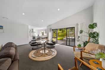 7 Joseph Banks Drive, Whitby