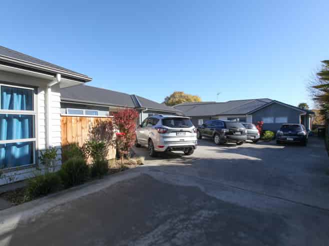 6/5 Jones Crescent, Melville