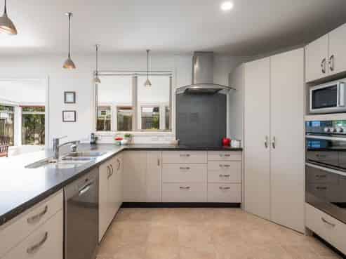  6 Hampshire Place, Stoke