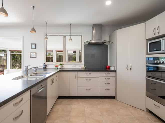  6 Hampshire Place, Stoke