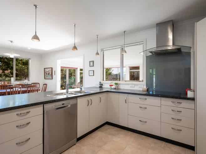  6 Hampshire Place, Stoke