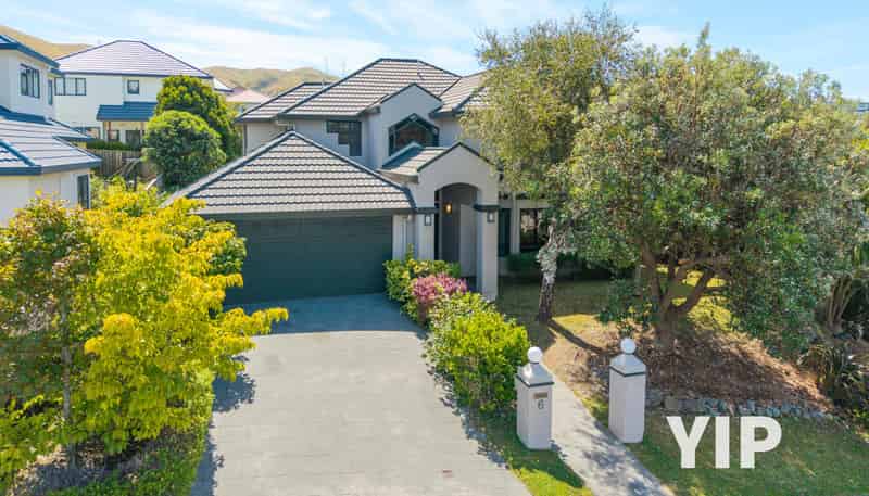 6 Derry Hill, Churton Park